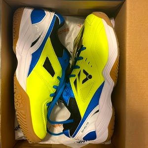 Victor brand badminton shoes unworn